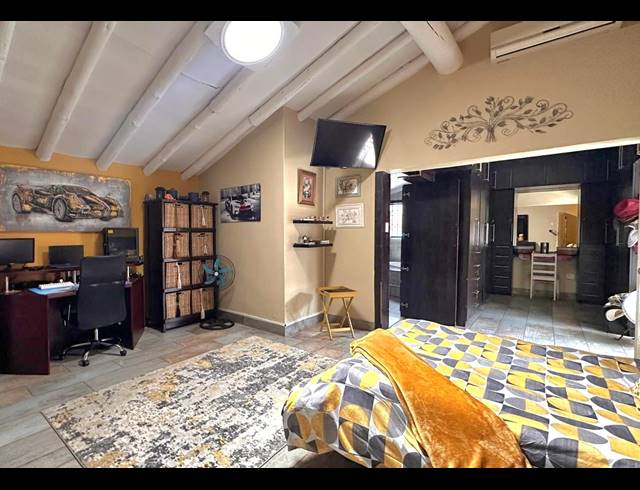 7 BEDROOM HOUSE FOR SALE IN THREE RIVERS